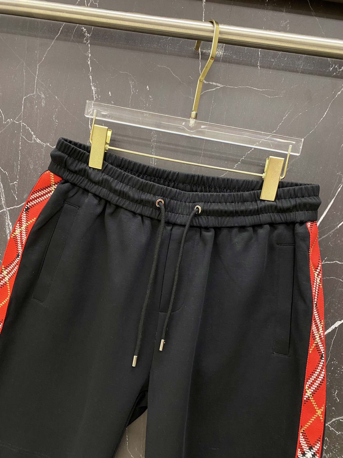 /套 🔥Burberry 巴宝莉 2026春夏新款套装，懒人直接闭眼入！✅ 一套搞定穿搭：T恤+短裤成套