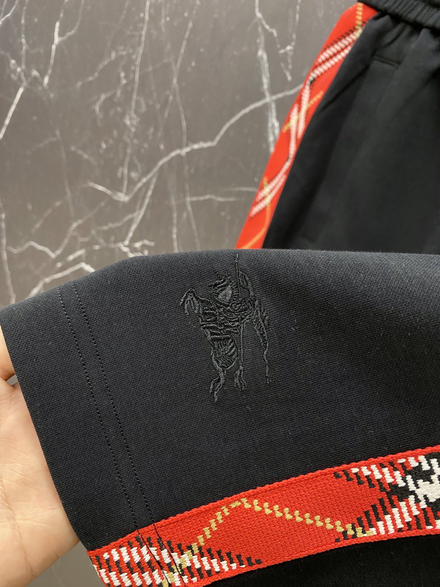 /套 🔥Burberry 巴宝莉 2026春夏新款套装，懒人直接闭眼入！✅ 一套搞定穿搭：T恤+短裤成套