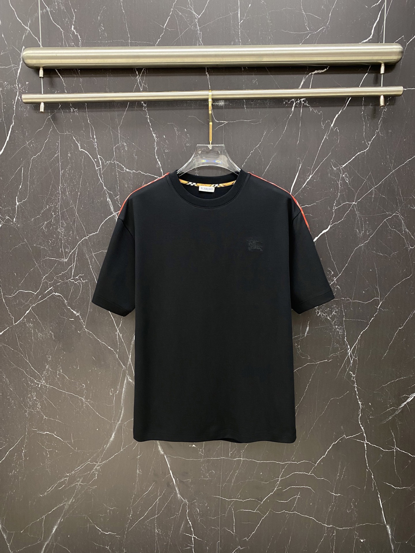 /套 🔥Burberry 巴宝莉 2026春夏新款套装，懒人直接闭眼入！✅ 一套搞定穿搭：T恤+短裤成套