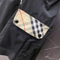 巴宝莉🔥【2026春夏新款 · Burberry 格纹拼接休闲短裤】经典格纹重塑夏日格调,承包你整个夏天 巴宝莉🔥【2026春夏新款 · Burberry 格纹拼接休闲短裤】经典格纹重塑夏日格调,承包你整个夏天