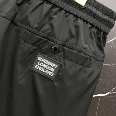 巴宝莉🔥【2026春夏新款 · Burberry 格纹拼接休闲短裤】经典格纹重塑夏日格调,承包你整个夏天 巴宝莉🔥【2026春夏新款 · Burberry 格纹拼接休闲短裤】经典格纹重塑夏日格调,承包你整个夏天