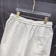 | DIOR 迪奥 2026春夏新款 三叶草刺绣休闲卫裤自带法式松弛感的春夏刚需单品,经典三叶草刺绣搭配 | DIOR 迪奥 2026春夏新款 三叶草刺绣休闲卫裤自带法式松弛感的春夏刚需单品,经典三叶草刺绣搭配