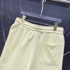 | DIOR 迪奥 2026春夏新款 三叶草刺绣休闲卫裤自带法式松弛感的春夏刚需单品,经典三叶草刺绣搭配 | DIOR 迪奥 2026春夏新款 三叶草刺绣休闲卫裤自带法式松弛感的春夏刚需单品,经典三叶草刺绣搭配