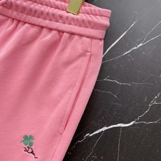 | DIOR 迪奥 2026春夏新款 三叶草刺绣休闲卫裤自带法式松弛感的春夏刚需单品,经典三叶草刺绣搭配 | DIOR 迪奥 2026春夏新款 三叶草刺绣休闲卫裤自带法式松弛感的春夏刚需单品,经典三叶草刺绣搭配