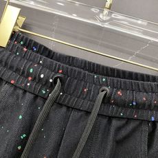 | LOEWE 罗意威 2026春夏新款 泼墨刺绣休闲短裤自带艺术感的春夏限定款,彩色泼墨印花搭配标志性 | LOEWE 罗意威 2026春夏新款 泼墨刺绣休闲短裤自带艺术感的春夏限定款,彩色泼墨印花搭配标志性