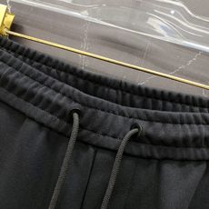 | CHROME HEARTS 克罗心 2026春夏新款 彩色十字架皮标休闲短裤卫裤美式高街玩家必入的春 | CHROME HEARTS 克罗心 2026春夏新款 彩色十字架皮标休闲短裤卫裤美式高街玩家必入的春