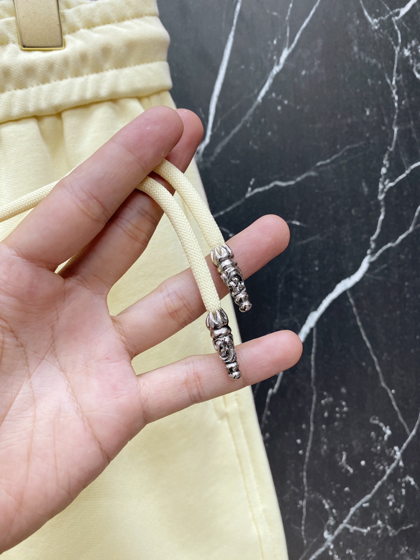| CHROME HEARTS 克罗心 2026春夏新款 彩色十字架皮标休闲短裤卫裤美式高街玩家必入的春