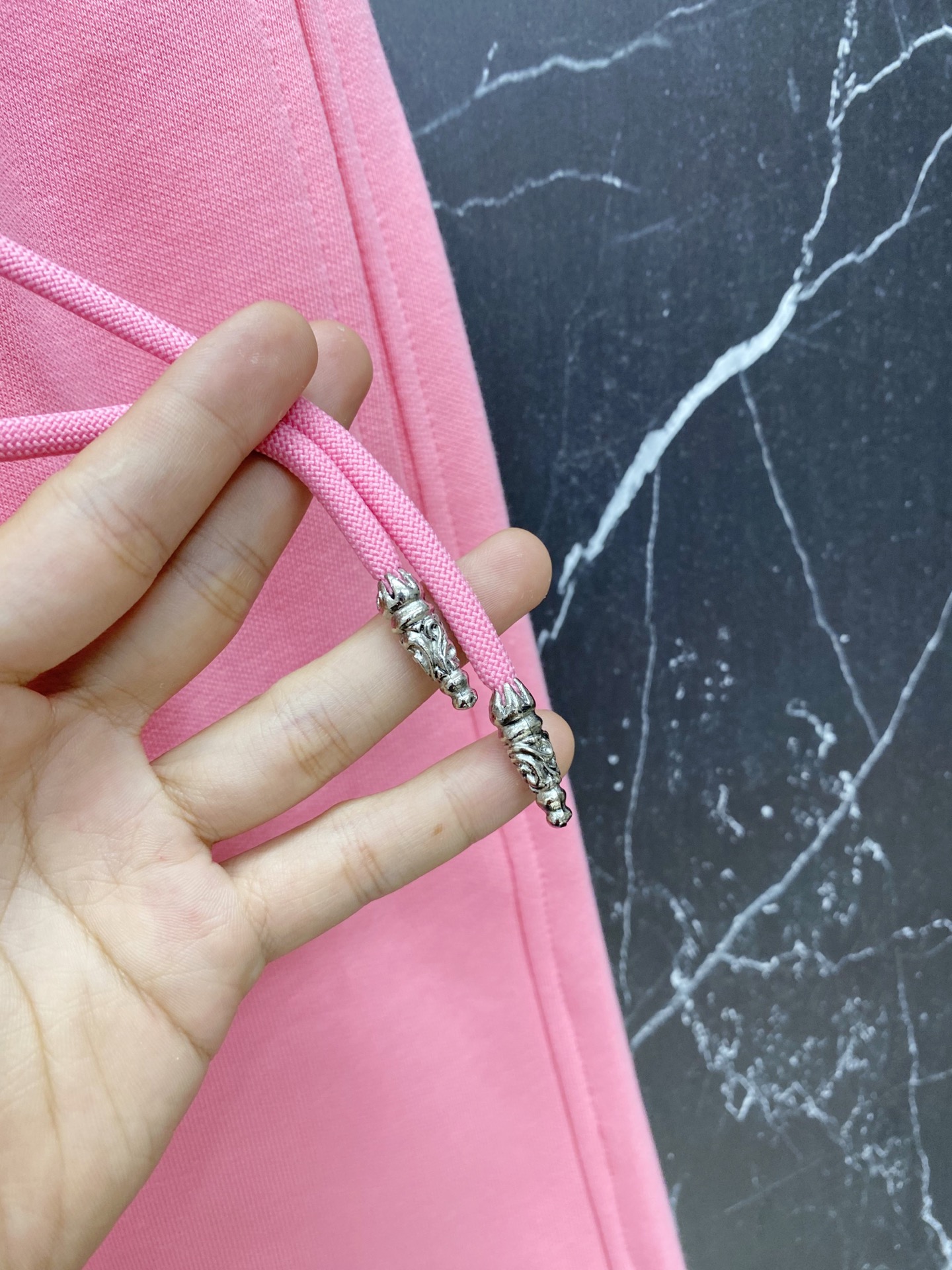 | CHROME HEARTS 克罗心 2026春夏新款 彩色十字架皮标休闲短裤卫裤美式高街玩家必入的春