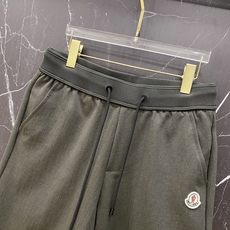 | MONCLER 蒙口 盟可睐 2026春夏新款 冰感透气休闲短裤自带夏日凉感buff的高奢刚需单品, | MONCLER 蒙口 盟可睐 2026春夏新款 冰感透气休闲短裤自带夏日凉感buff的高奢刚需单品,