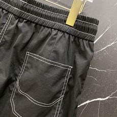 | LOEWE 罗意威 2026春夏新款 明线刺绣休闲短裤自带清爽松弛感的春夏刚需单品,撞色明线勾勒轮廓 | LOEWE 罗意威 2026春夏新款 明线刺绣休闲短裤自带清爽松弛感的春夏刚需单品,撞色明线勾勒轮廓