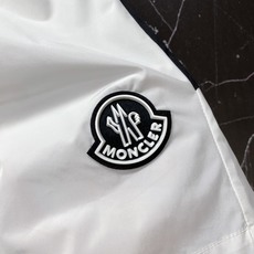 蒙口🔥春夏爆款|Moncler撞色速干运动短裤谁懂啊!这条真的是春夏懒人穿搭神器!✅ 轻薄速干面料,自带 蒙口🔥春夏爆款|Moncler撞色速干运动短裤谁懂啊!这条真的是春夏懒人穿搭神器!✅ 轻薄速干面料,自带