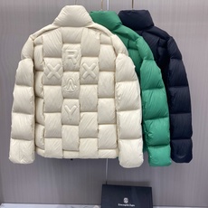 Moncler 蒙口 2026秋冬立领羽绒服上新 方格分仓锁绒,蓬松保暖不跑绒,上身轻盈不臃肿 加高立领+双头拉链防风, Moncler 蒙口 2026秋冬立领羽绒服上新 方格分仓锁绒,蓬松保暖不跑绒,上身轻盈不臃肿 加高立领+双头拉链防风,