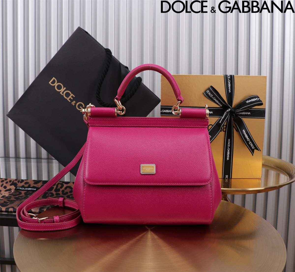 Dolce & Gabbana Sicily Small Leather Handbag, Elegant & Compact - 20*16*8cm 2 a1704357404662 2057