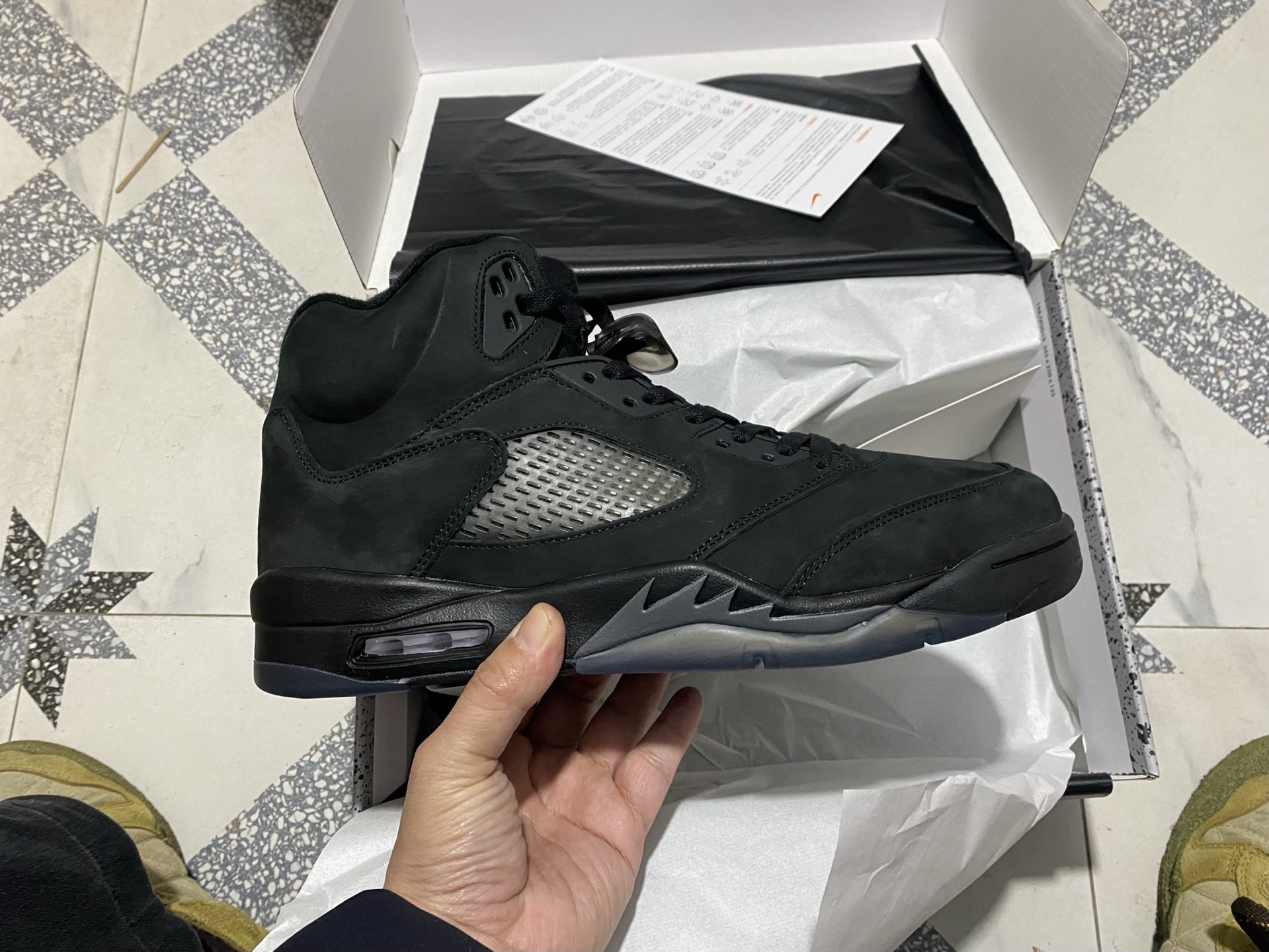 _dp99s5Qvj-2iZqKDJVRVwfr4K6QOB01Y3v611aA