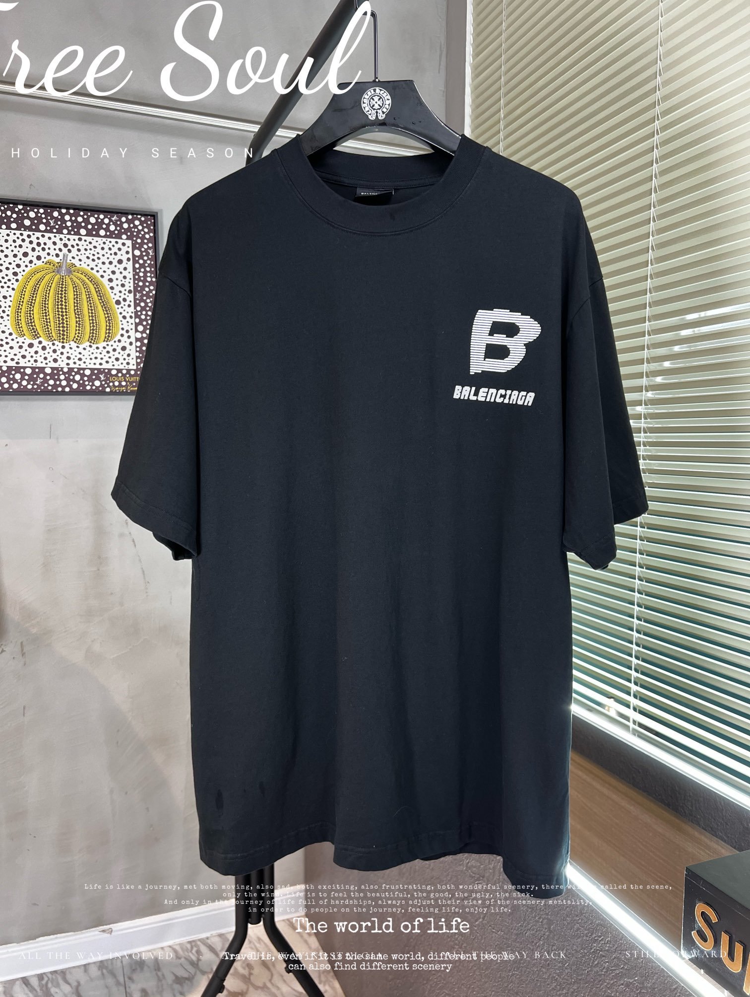 Balenciaga的这款T恤，简直太有个性了！印花设计：这款T恤的印花是那种Balenciaga独有的打印机字体，简洁又大气，给人一种独特的艺术感。size:Xs-m