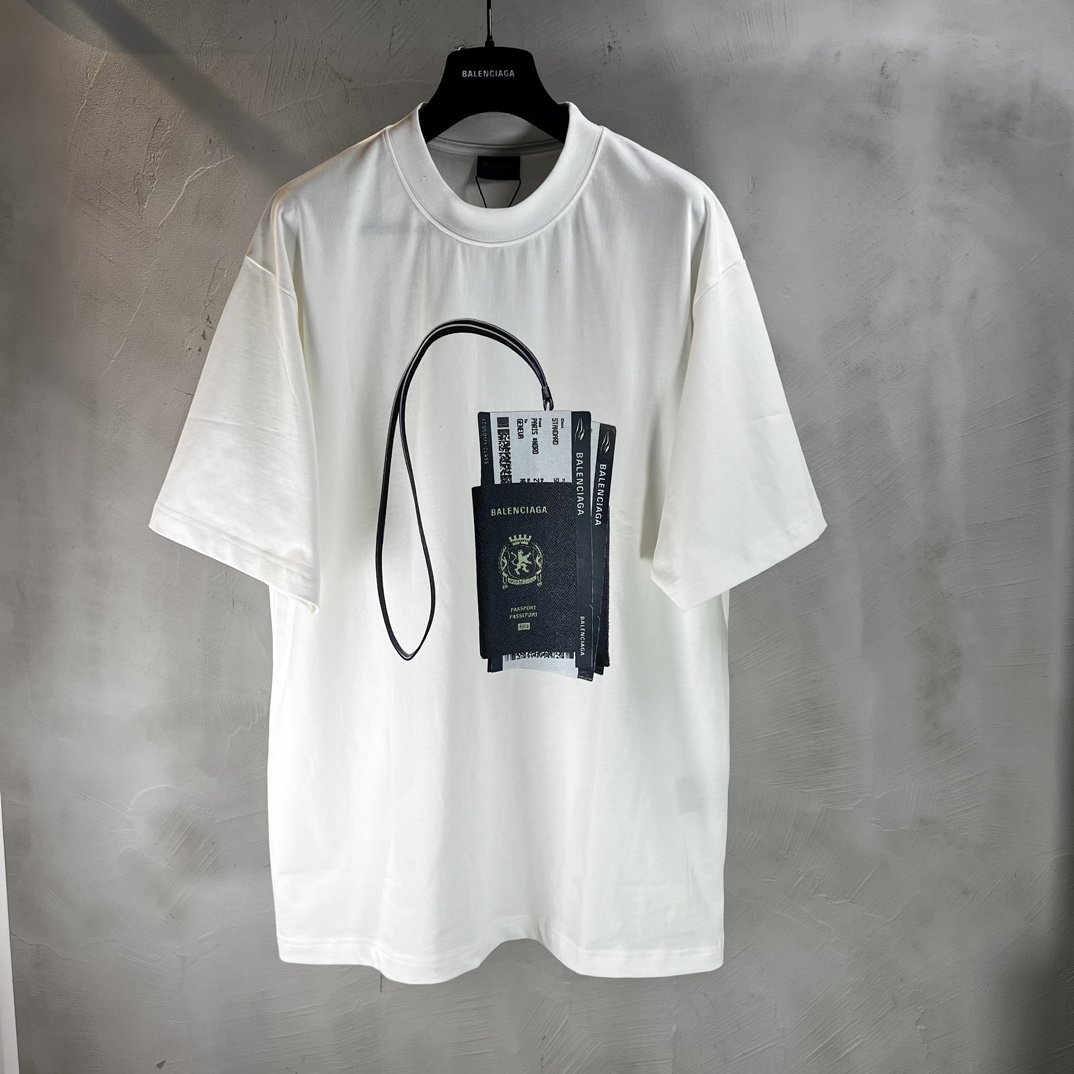 Balenciaga 24ss新款护照大板型tshirt颜色:黑。白材质:zldbd克巴黎定制双纱工艺:日本兄弟数码直喷Size:Xs-m 