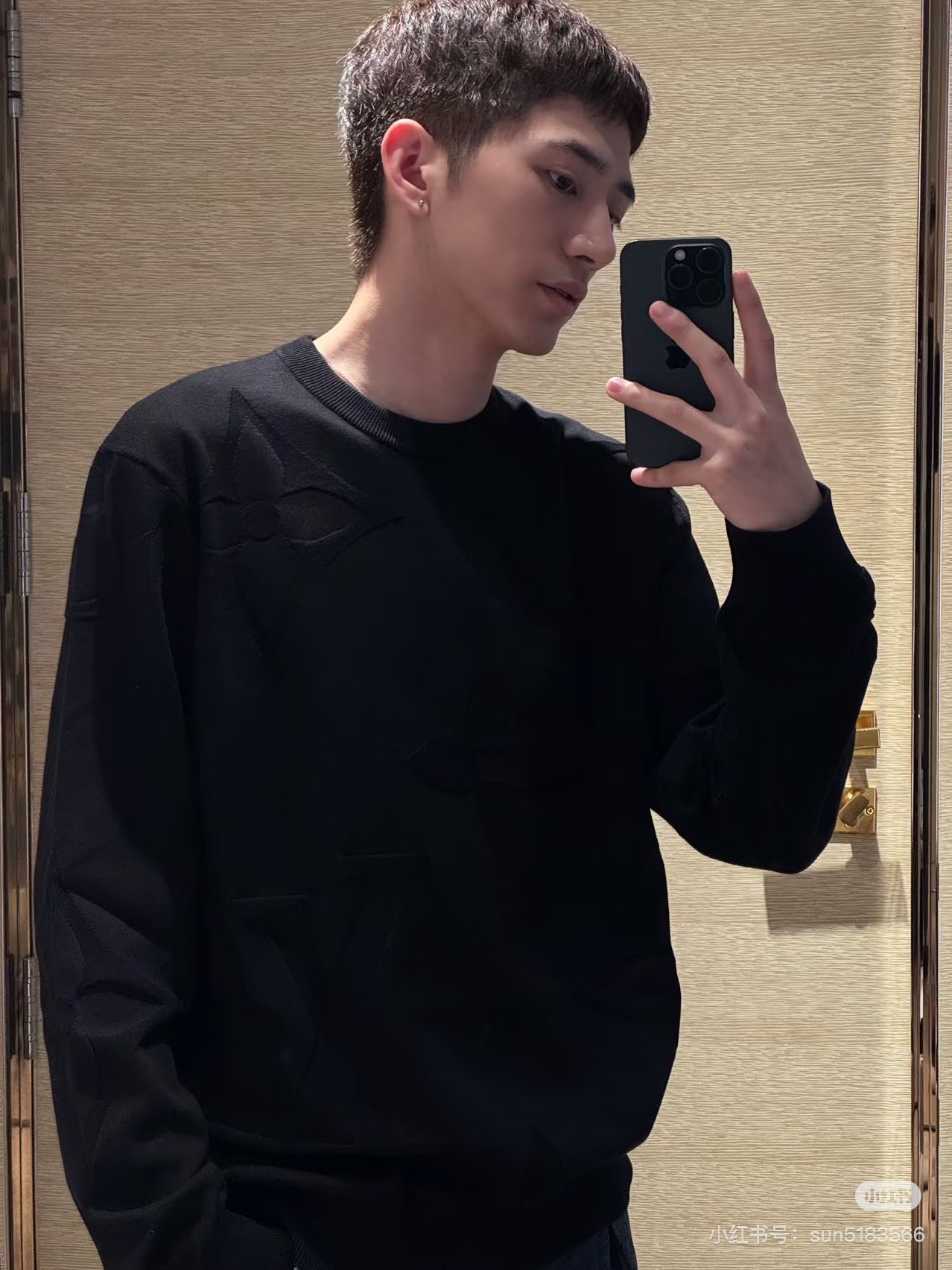 【上身图】1v 25FW 暗纹黑花圆领毛衣（黑色）