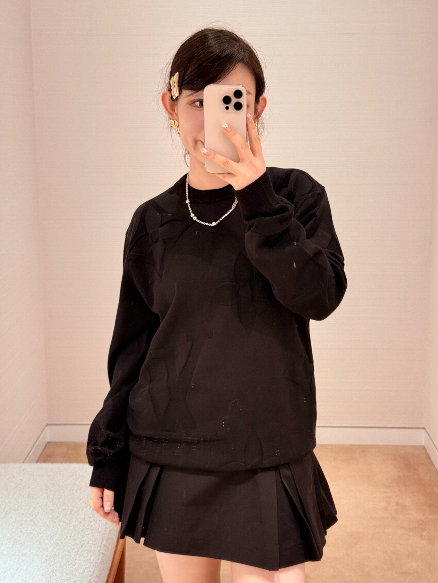 【上身图】1v 25FW 暗纹黑花圆领毛衣（黑色）