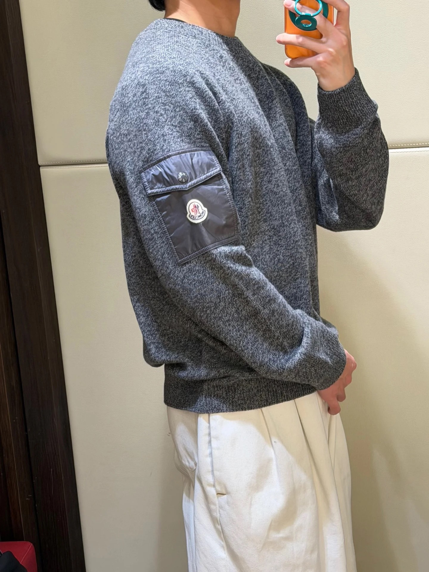 【上身图】Moncler 蒙口袖口袋圆领毛衣