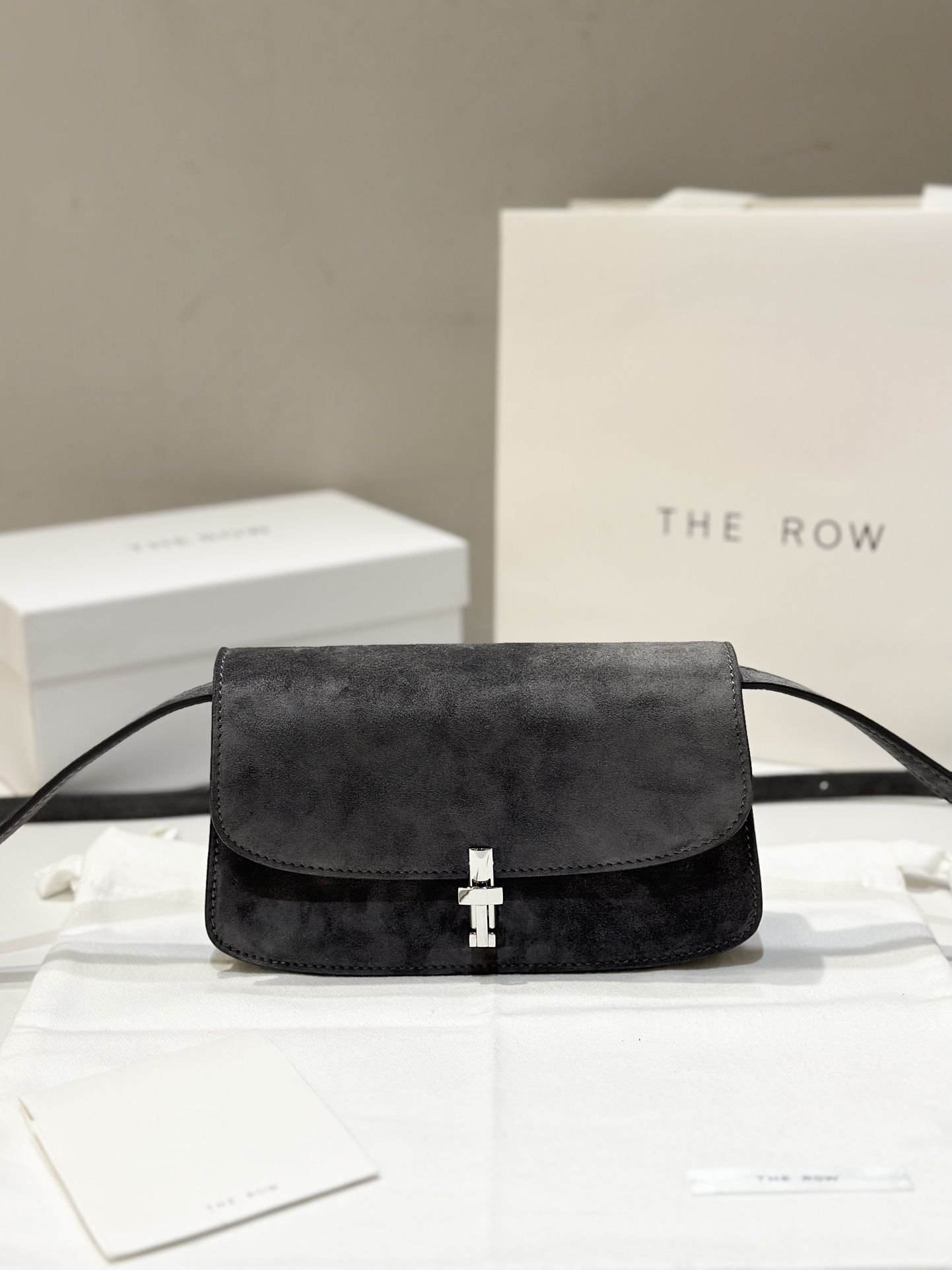 THE ROW Sofia 磨砂皮 小牛皮 肩帶 手包