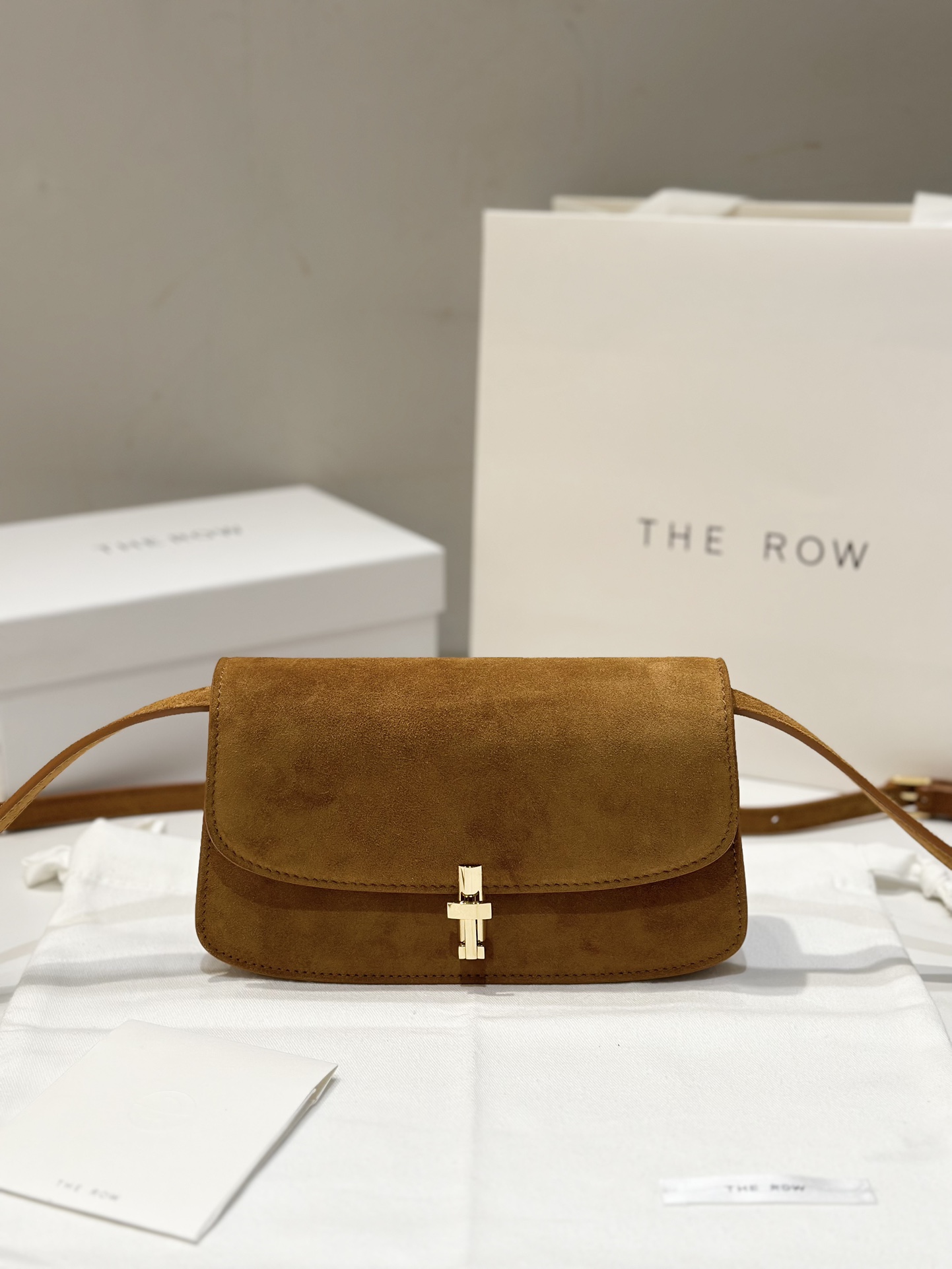 THE ROW Sofia 磨砂皮 小牛皮 肩帶 手包
