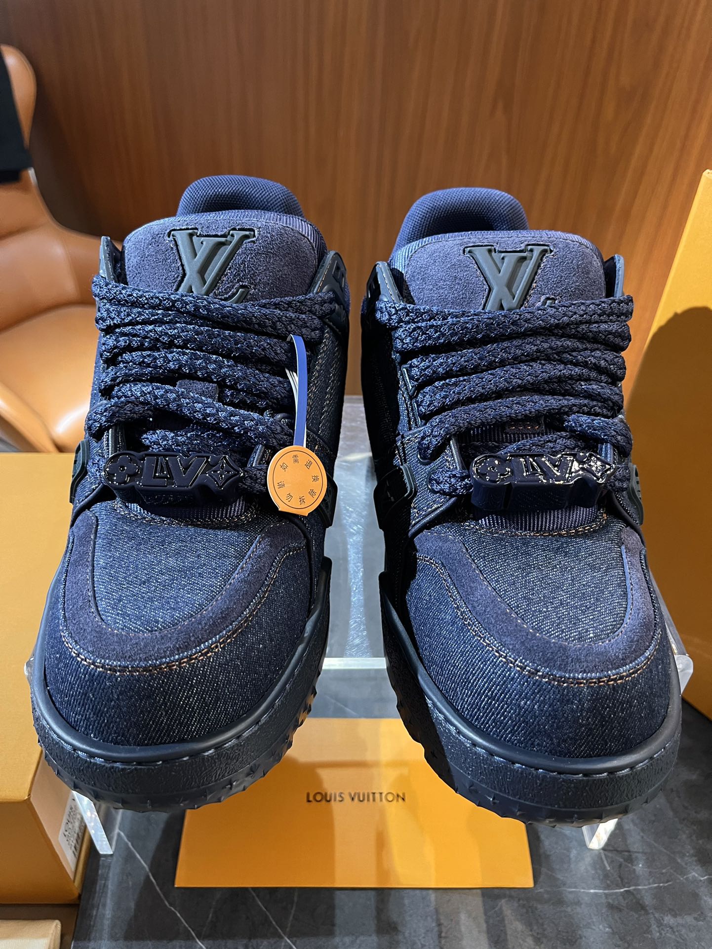 Louis Vuitton Chaussures De Skate Chaussures De Sport Bleu Denim bleu Tissu Caoutchouc Vintage Pantalons de sport