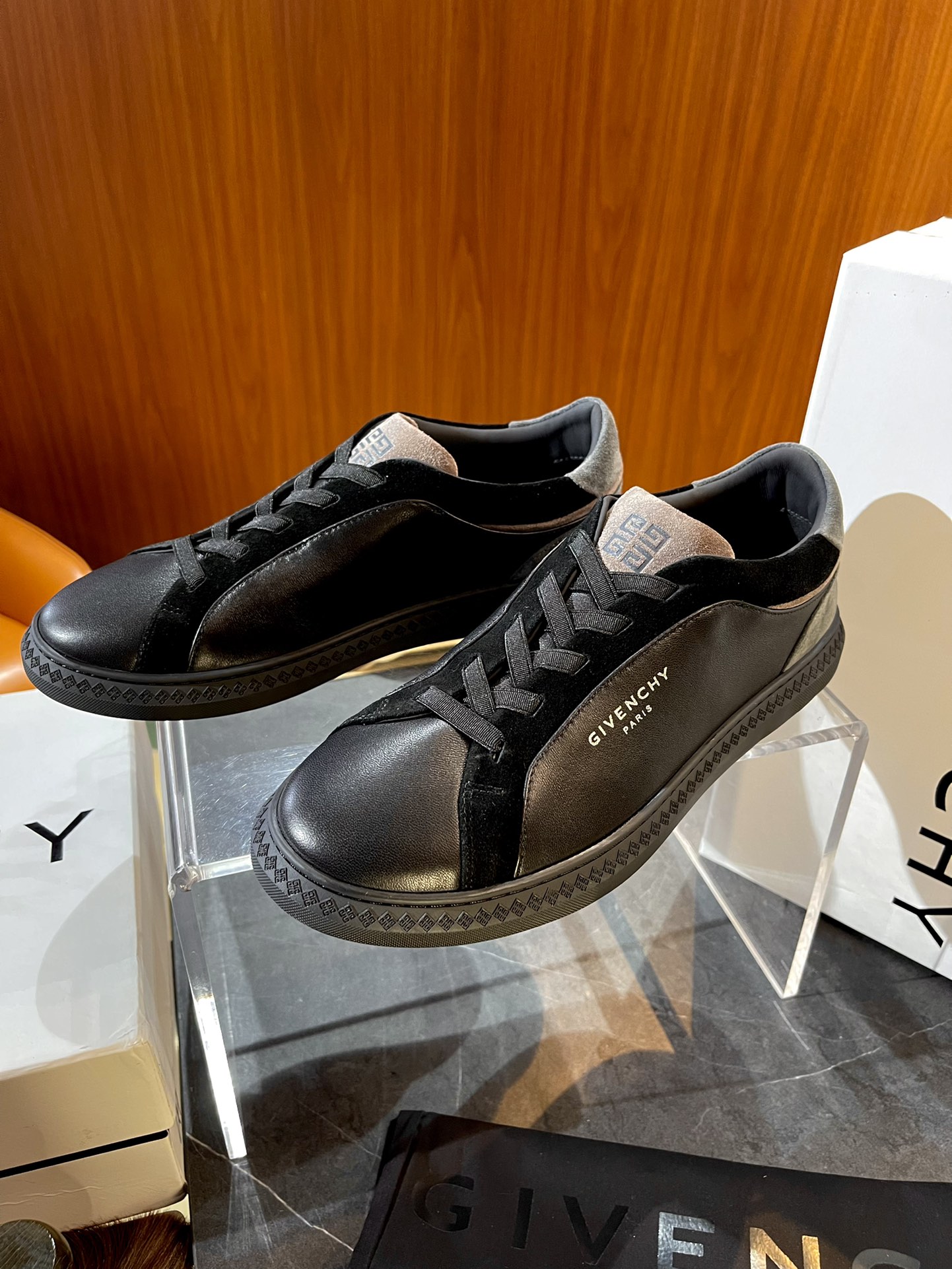 Givenchy G Set Leren Sneakers - Stijlvol & Comfortabel, Maat 39-46