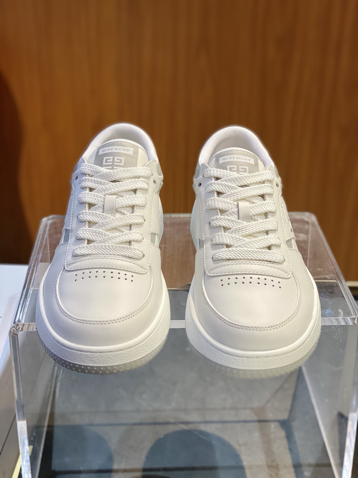 Givenchy G-Move Men's Sneakers: Stylish, Comfortable, and Classic Design 7 i1742622697249 8108 0 5