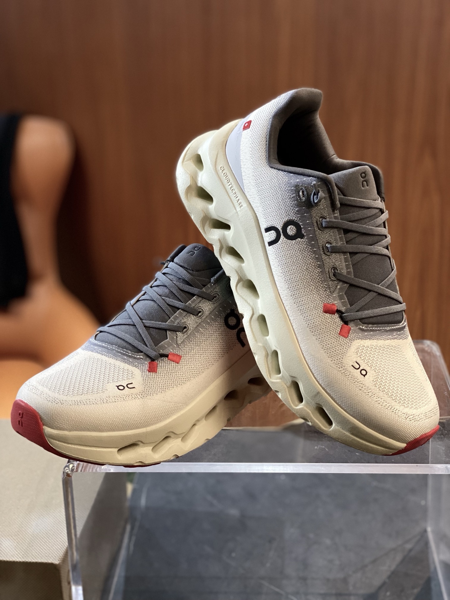 Loewe x On Cloudtilt Sneakers: Breathable, Lightweight, and Stylish for Summer 5 i1744018715911 1997 0 3