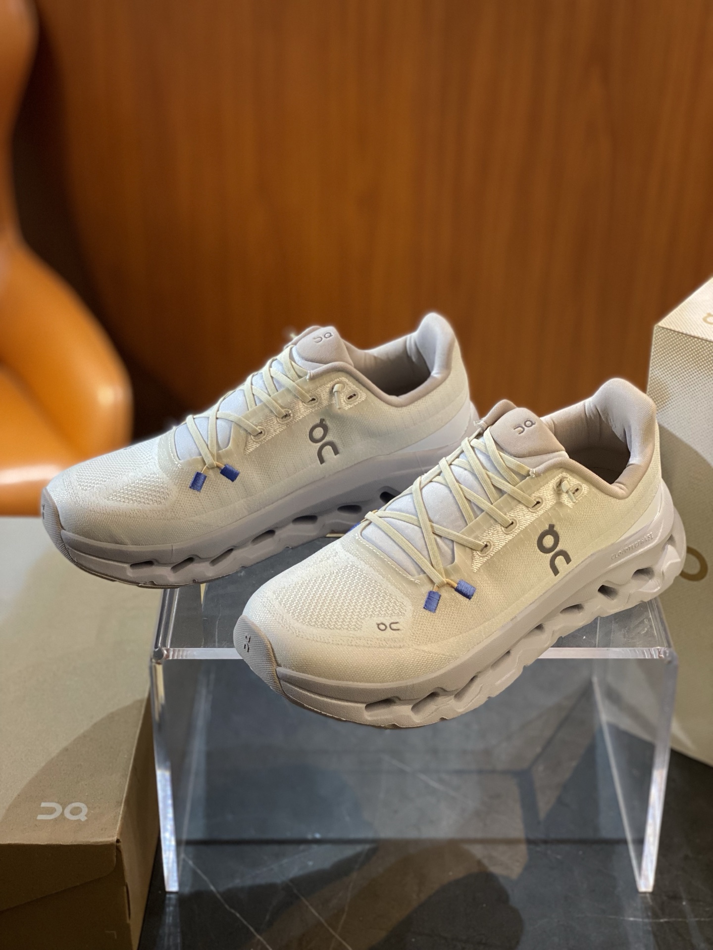 Loewe x On Cloudtilt Lightweight Breathable Running Shoes - Stylish & Comfortable 2 i1744019944583 6988 0 1