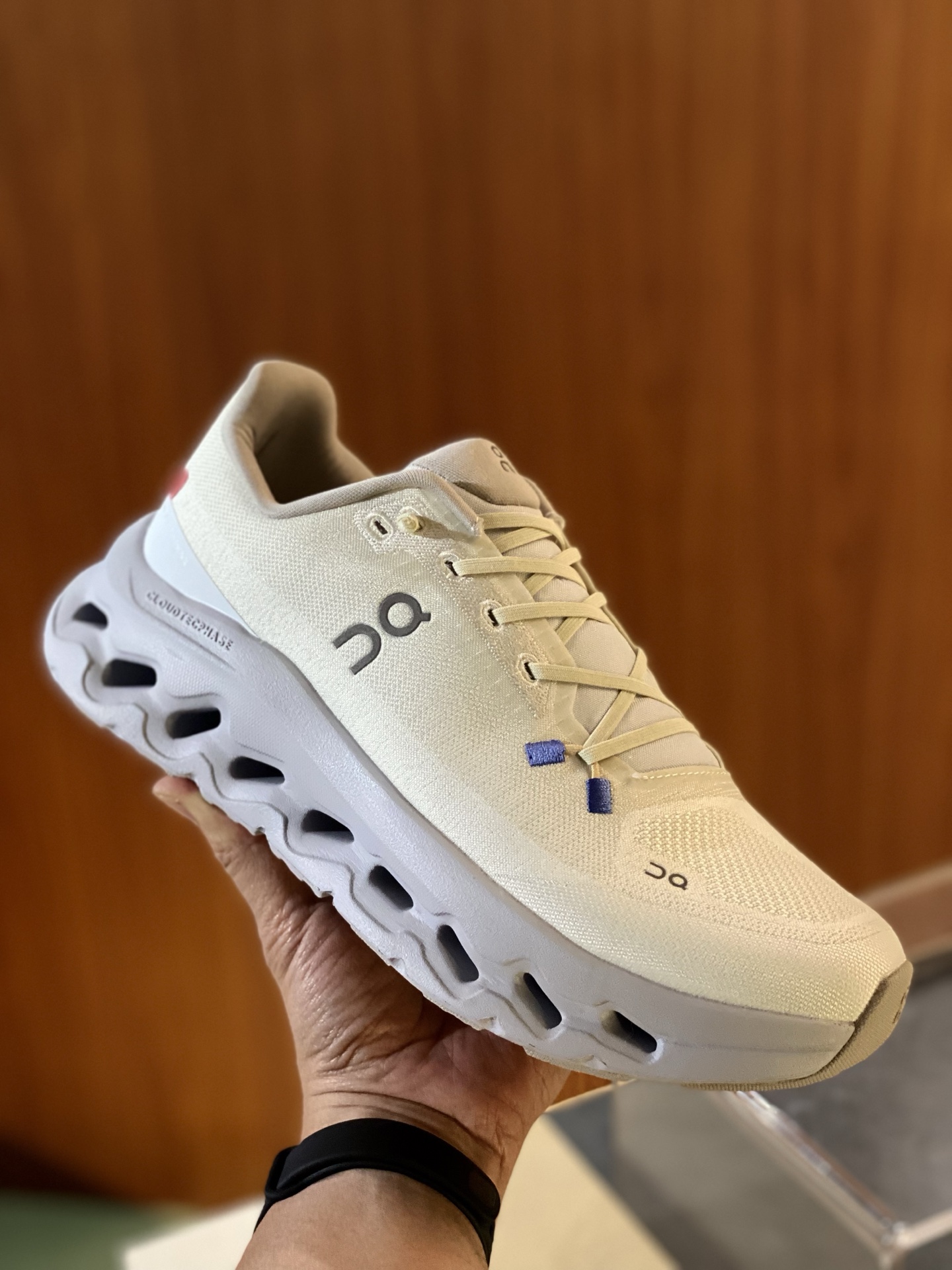 Loewe x On Cloudtilt Lightweight Breathable Running Shoes - Stylish & Comfortable 3 i1744019946225 5083 0 0