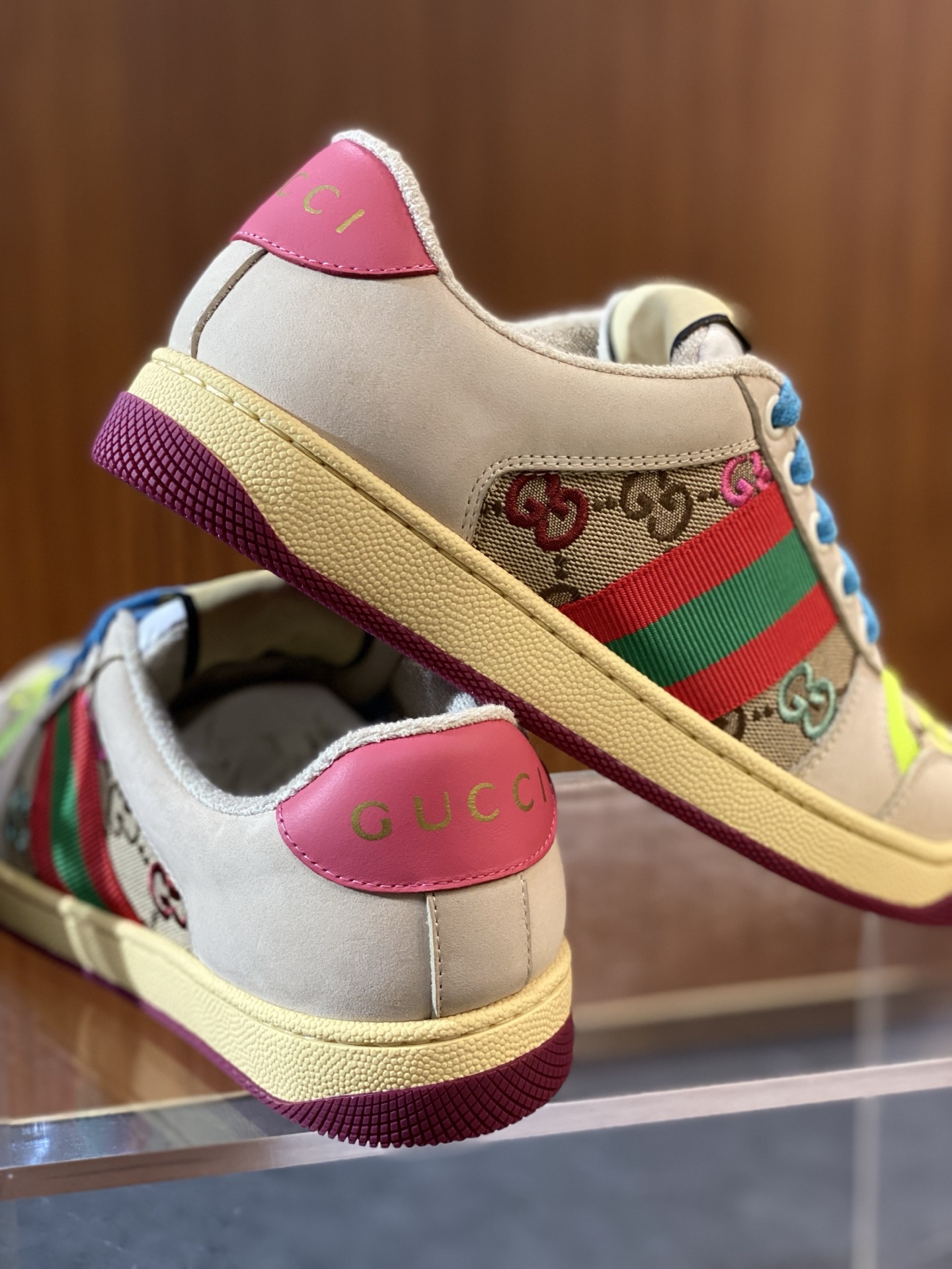 Gucci Screener Sneakers in Multicolor Canvas with Striped Web Detail 10 i1749732167059 5211 0 8