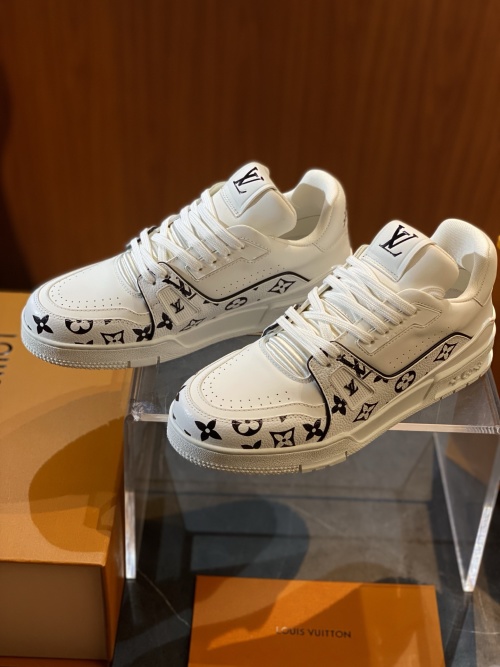 Louis Vuitton Men's Trainer Sneaker White Monogram Leather Size 39-44 1 Louis Vuitton Men's Trainer Sneaker White Monogram Leather Size 39-44