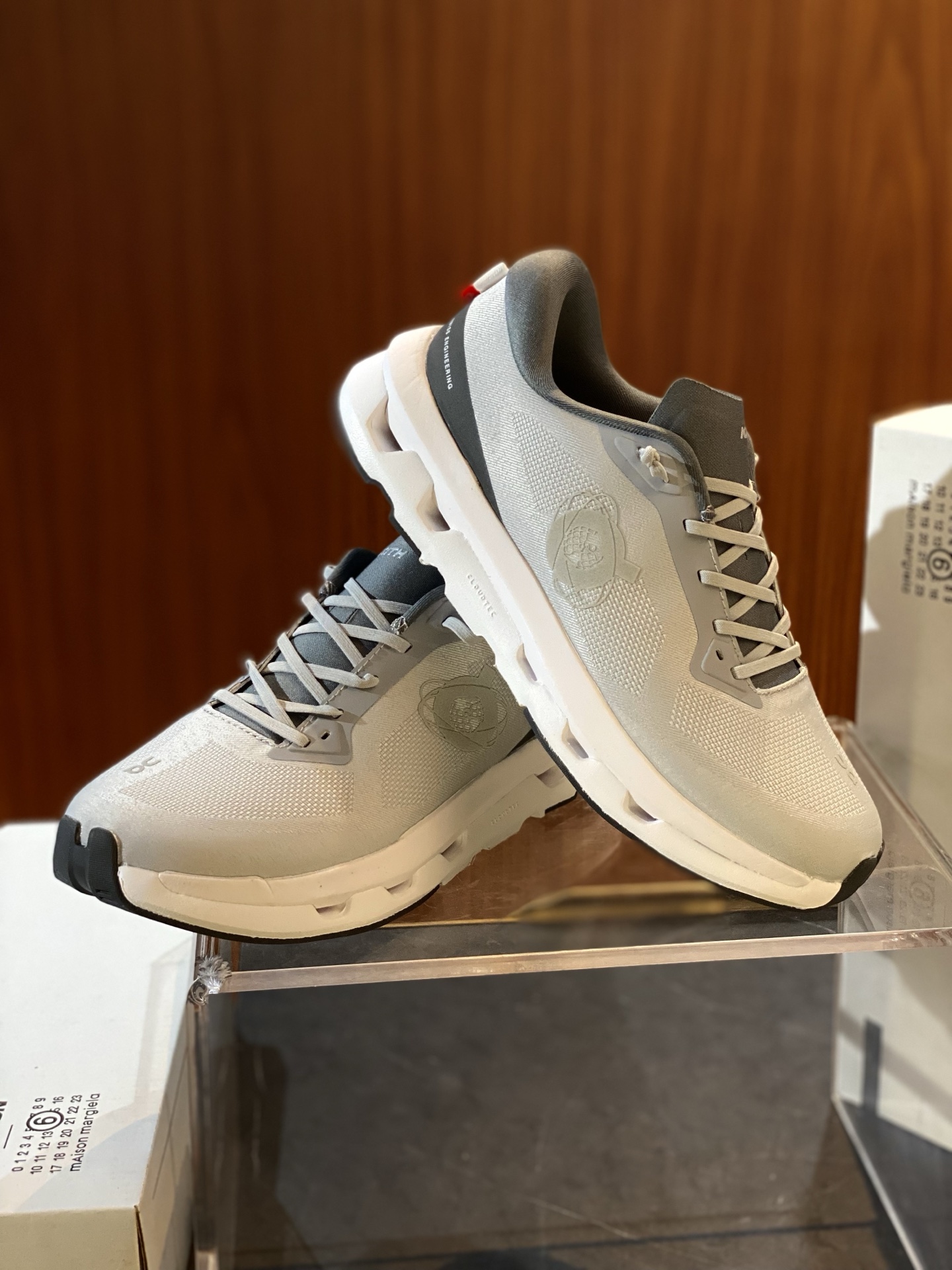 Loewe x On Cloudtilt: Lightweight & Breathable Sport Shoe - All-Day Comfort 4 i1750340680089 2678 0 2