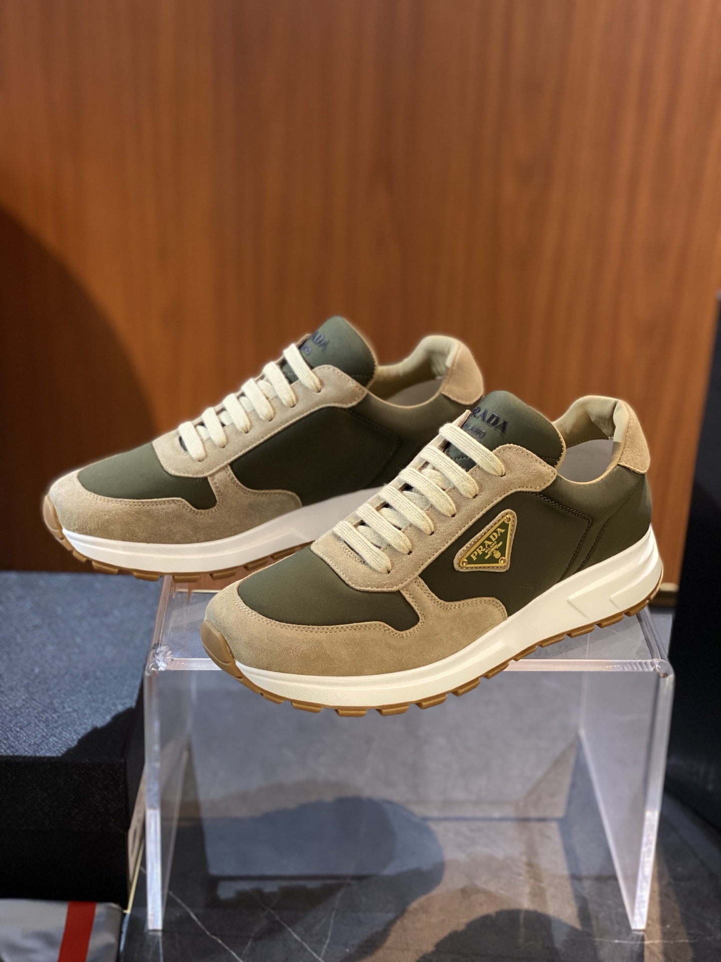 Prada Re-Nylon Sneakers voor Heren - Stijlvol en Duurzaam Design