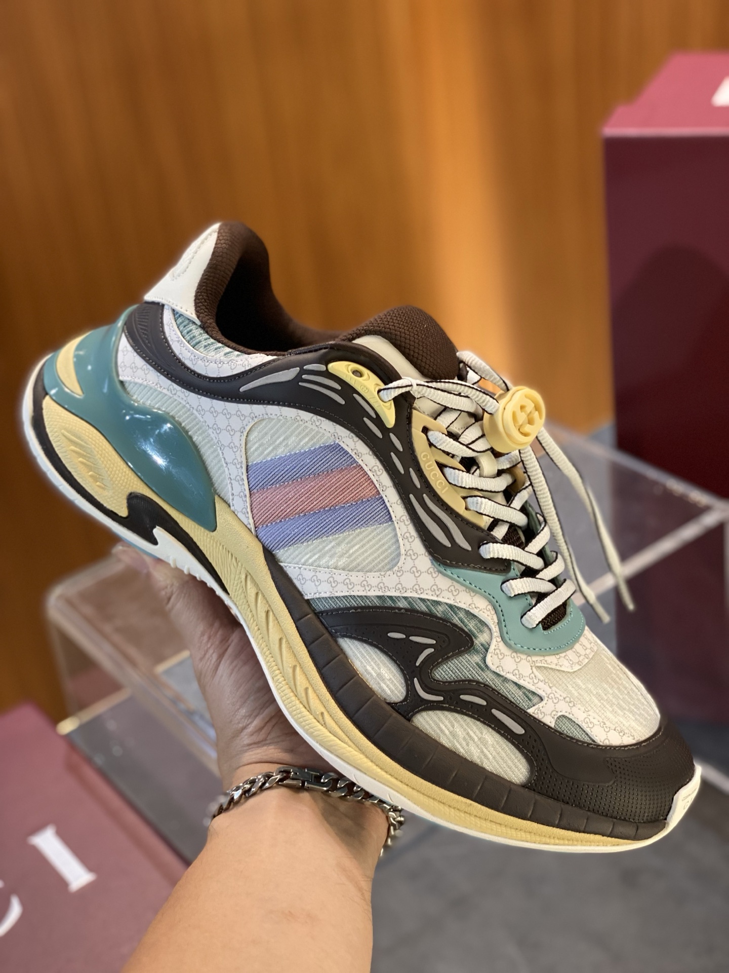 Gucci 2.0 Men's Sneaker with Iconic Stripes, EVA Sole, Comfortable Fit 3 i1753022534155 1288 0 0
