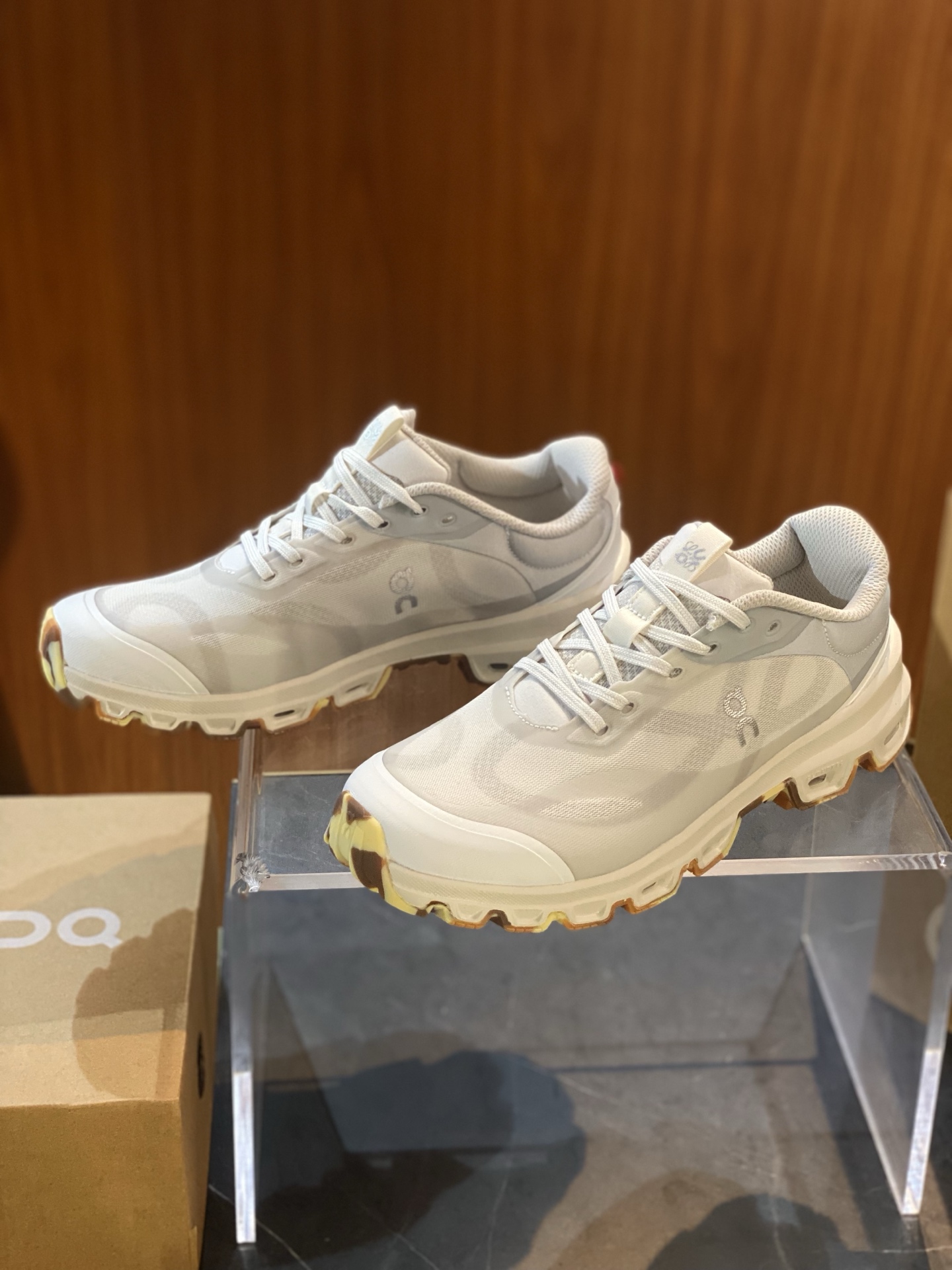 Loewe x On Cloudtilt Sneakers - Lichtgewicht en Comfortabel - Limited Edition