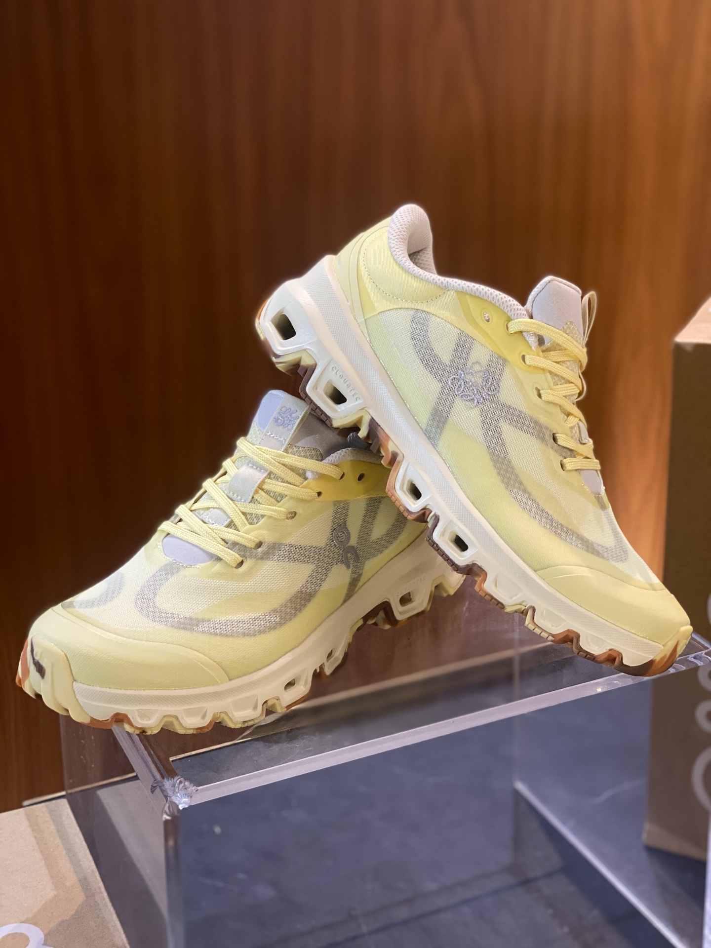 Loewe x On Cloudtilt Sneakers Limited Edition - Lightweight & Comfortable 4 i1753282556300 9348 0 3
