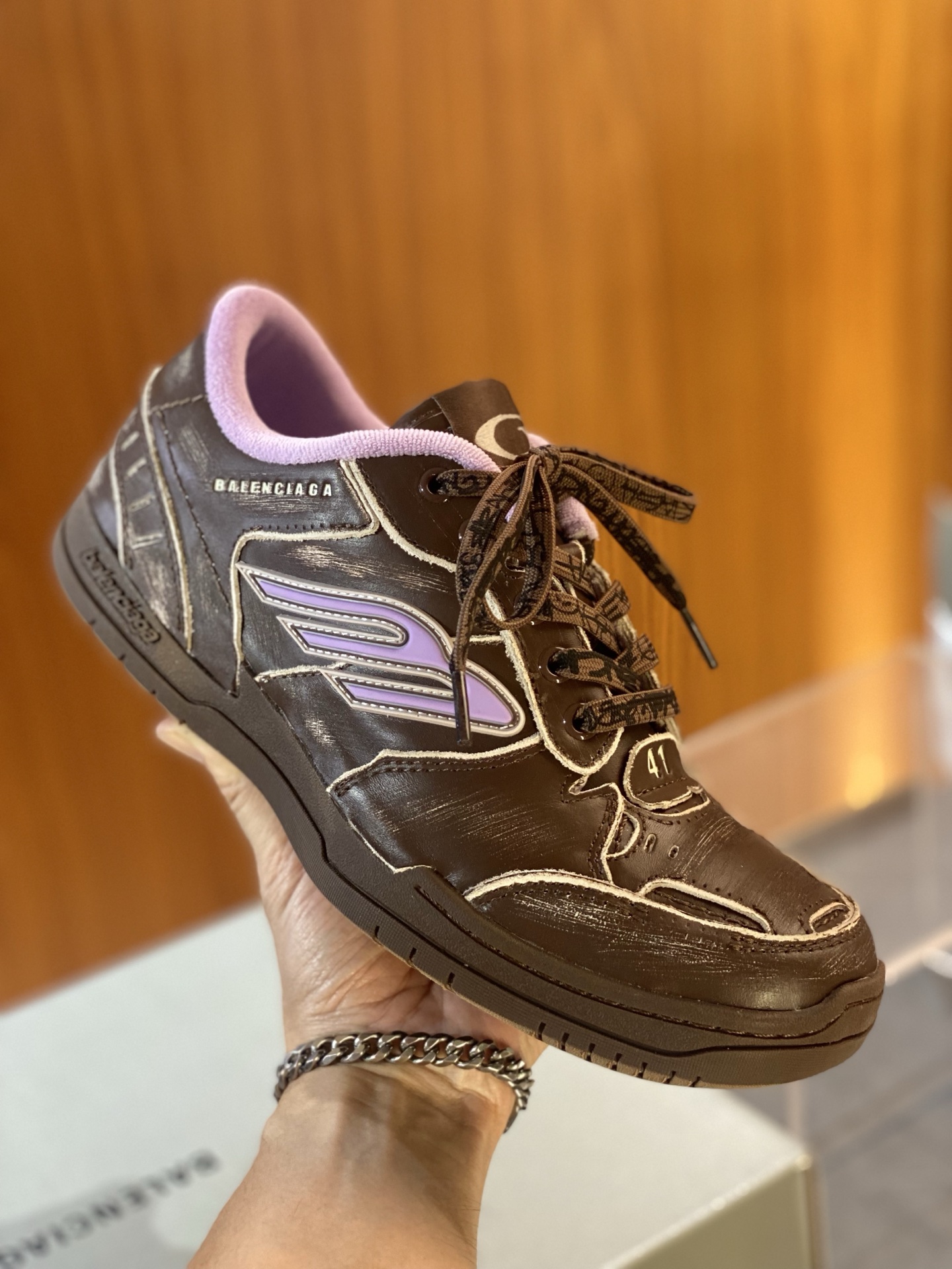 Balenciaga Hamptons Worn-Out Men's Sneakers - Stylish & Comfortable 8 i1753352442689 2201 0 5