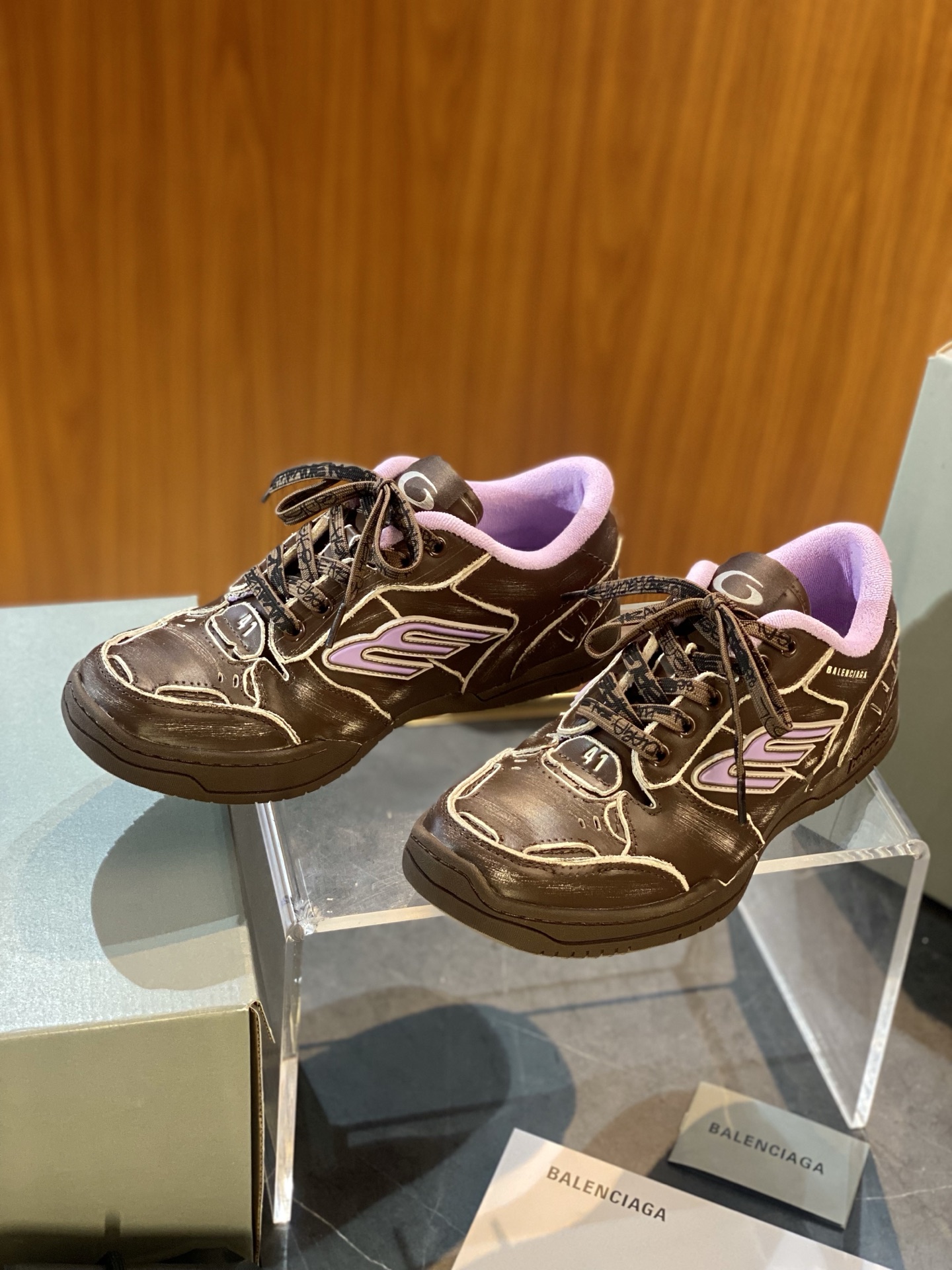 Balenciaga Hamptons Worn-Out Men's Sneakers - Stylish & Comfortable 7 i1753352444153 4741 0 4