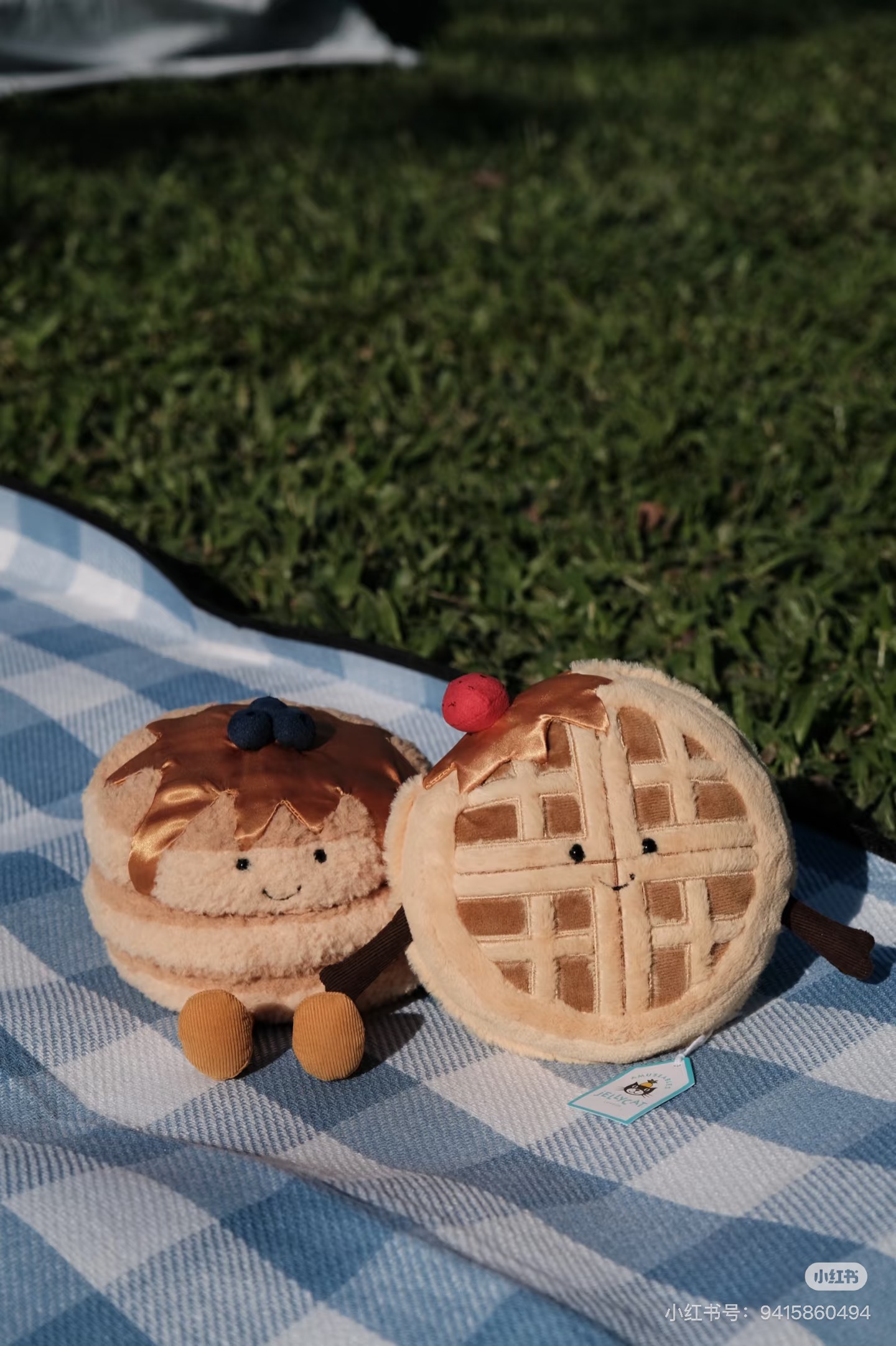 NO:809886,I am also a muffin owner, hahaha!  The cutest bestie companion for afternoon tea ~ a coffee shop companionship, perfect healing index!  !  !  , trendy department store Jellycat doll19860909俺也是拥有松饼的人啦哈哈哈！最可爱的下午茶闺蜜搭子～咖啡店陪伴打卡,治愈指数满分！！！,潮品百货Jellycat公仔,accessory