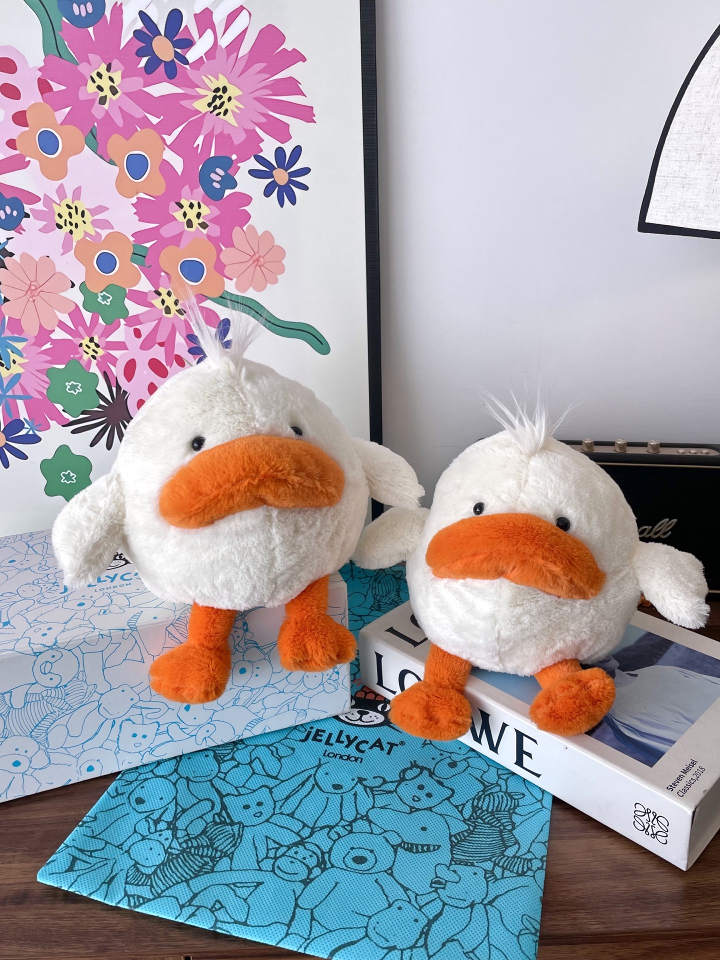 NO:809833,The fur is very smooth, the duck wings and tail are elastic when pinched, the head hair is very cute, a new bedtime companion, Jellycat doll trendy department store19860909毛很顺滑,鸭翅膀和尾巴捏起来乏很Q弹,头毛非常可爱,新的睡前伴侣,Jellycat公仔潮品百货,accessory