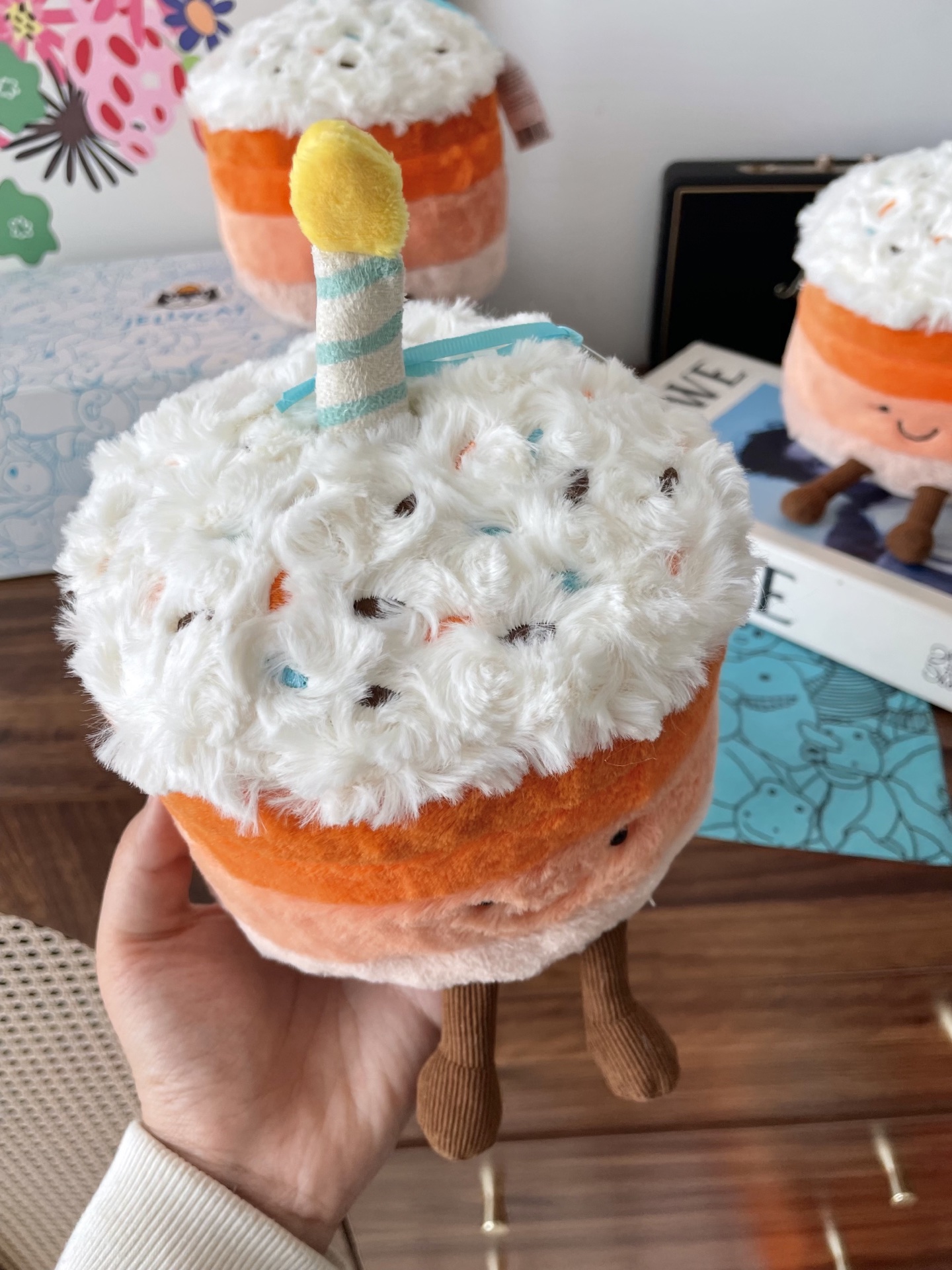 NO:809581,Orange flavored cake love!  Topped with chocolate chips!  , trendy department store Jellycat doll19860909橙子味道的蛋糕爱！上面洒满了巧克力碎！,潮品百货Jellycat公仔,accessory