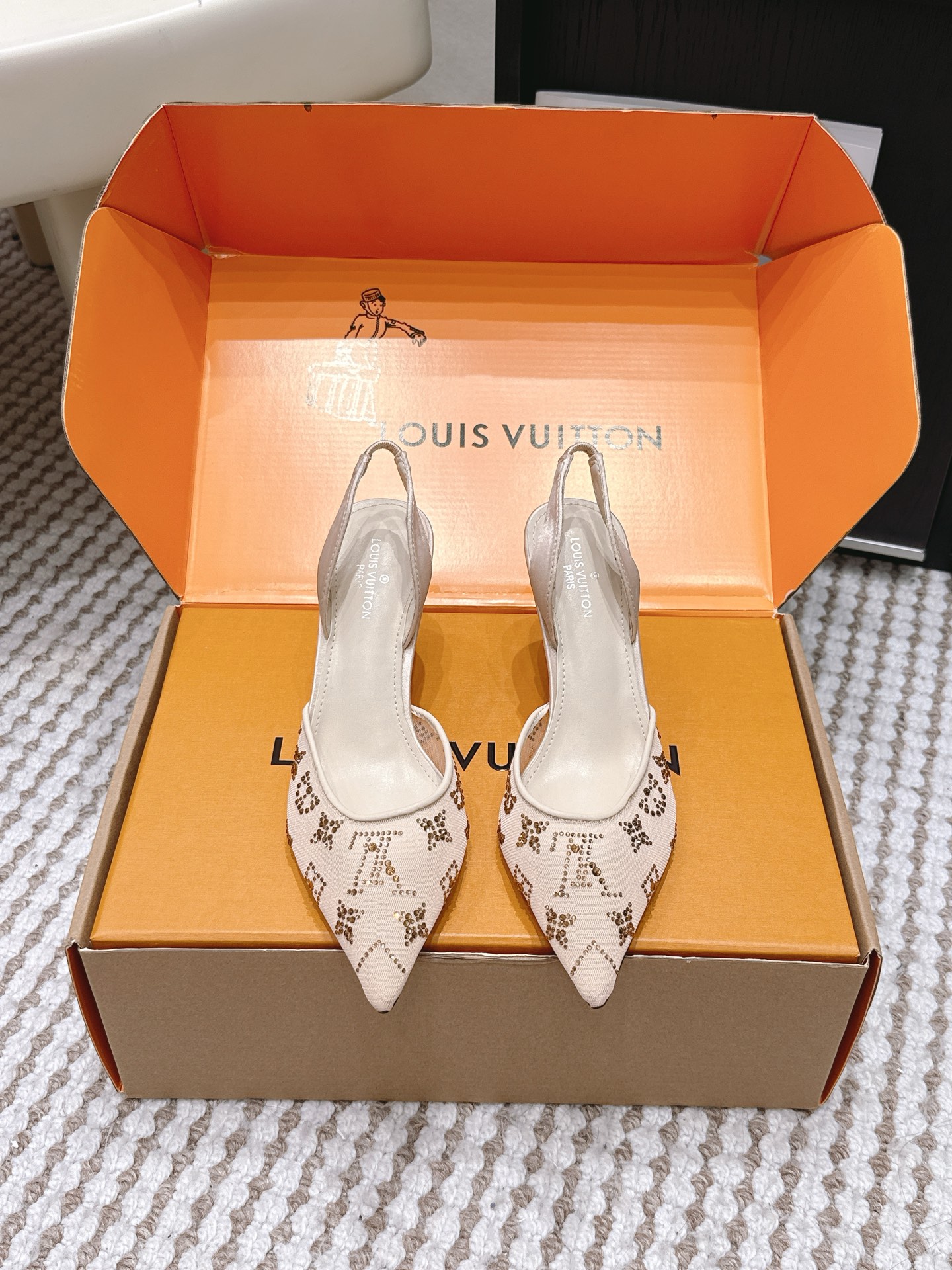 LV Style Leather Women's Shoes Lookbook Reference image 1