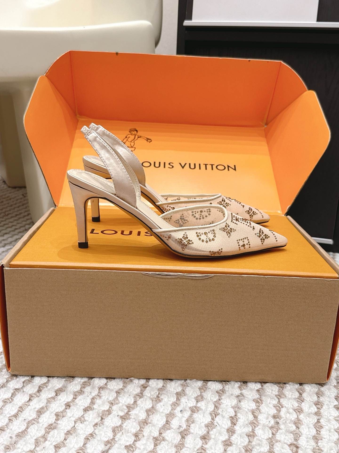 LV Style Leather Women's Shoes Lookbook Reference image 2