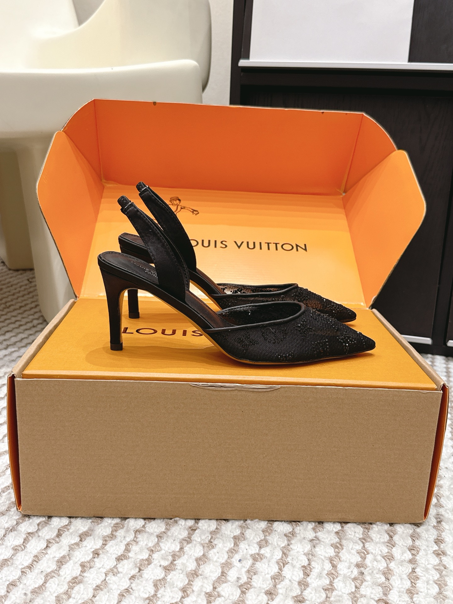 LV Style Leather Women's Shoes Lookbook Reference image 2