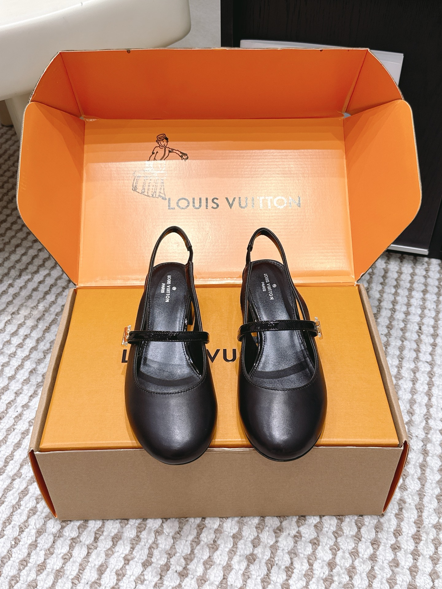 LV Style Leather Women's Shoes Lookbook Reference image 1