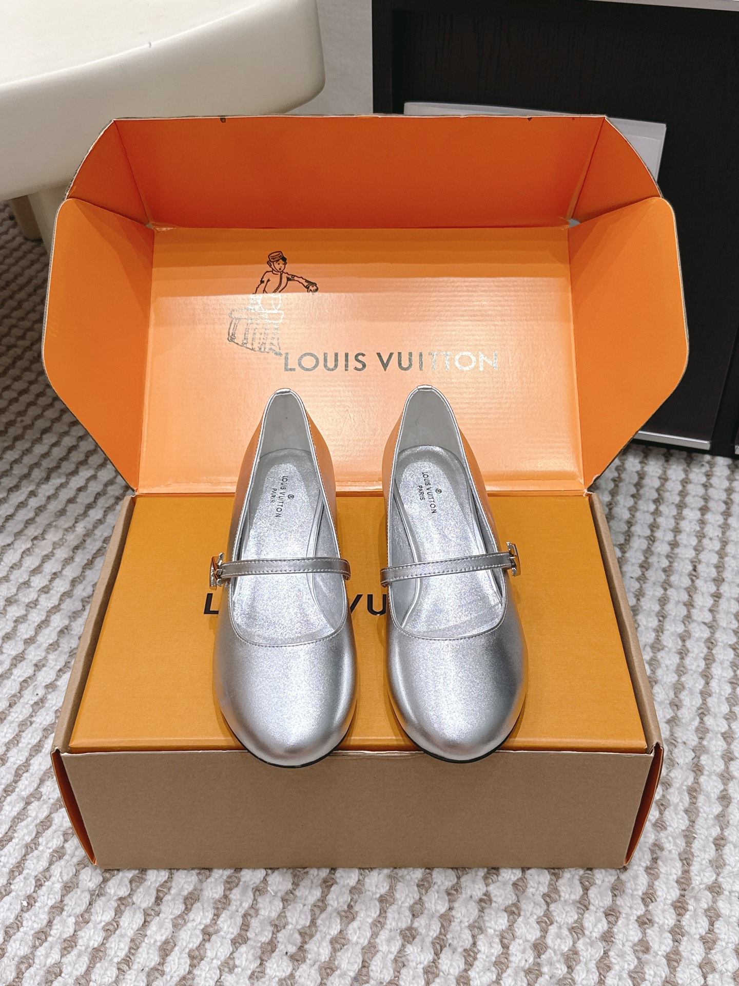 LV Style Leather Women's Shoes Lookbook Reference image 1