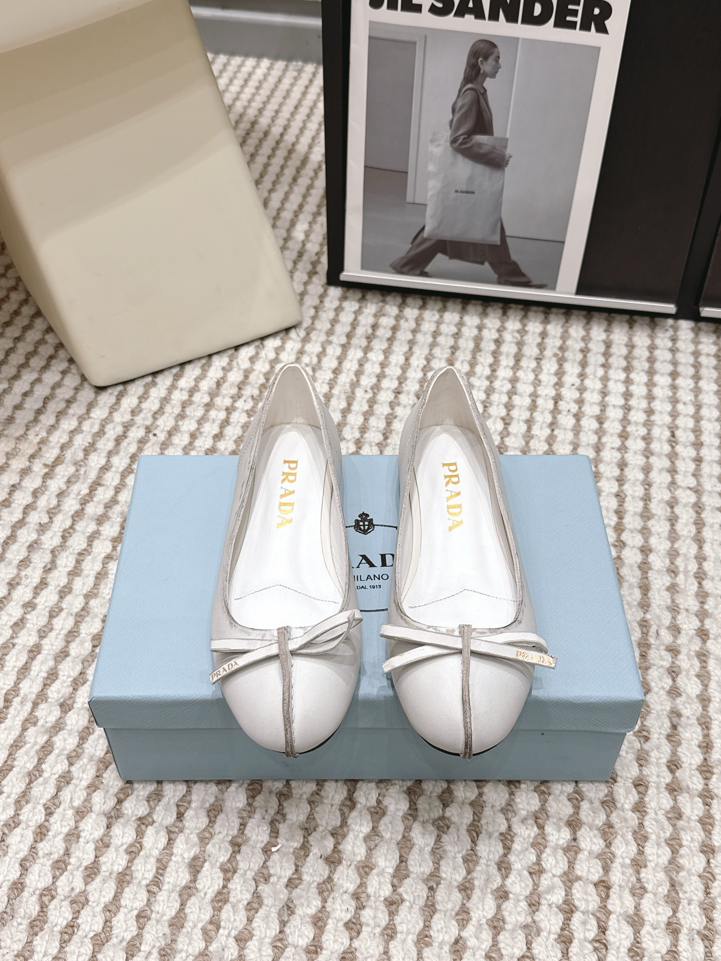 Prada Style Black Leather Women's Shoes style reference detail image 1 from source 784887
