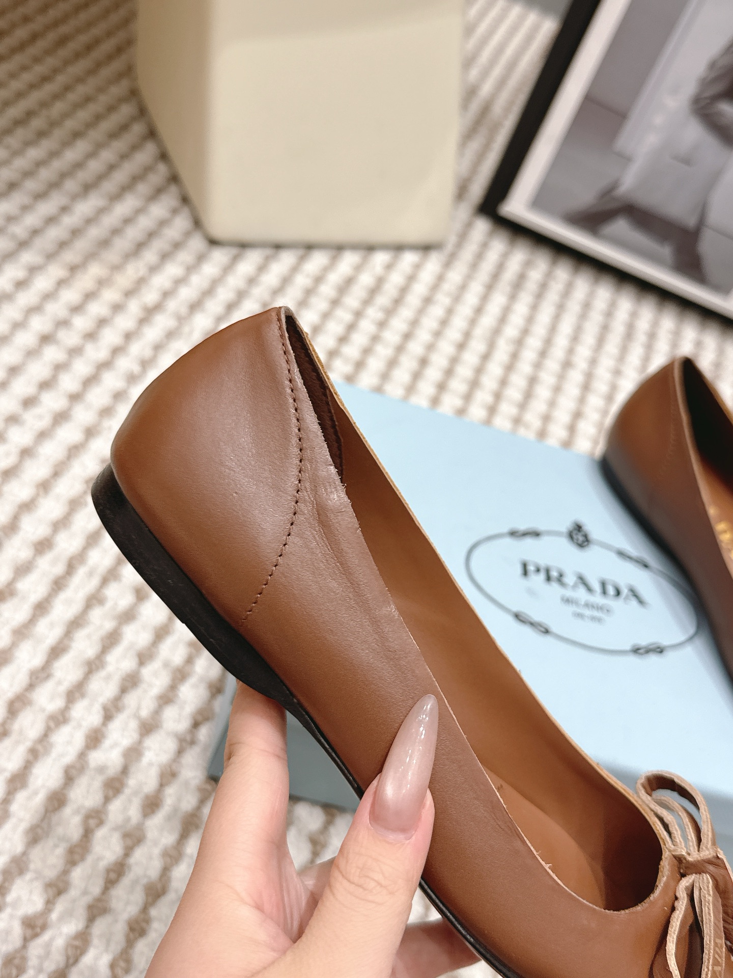 Prada Style Black Leather Women's Shoes style reference detail image 9 from source 784888